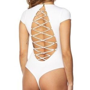 WHITE OPEN BACK BODYSUIT